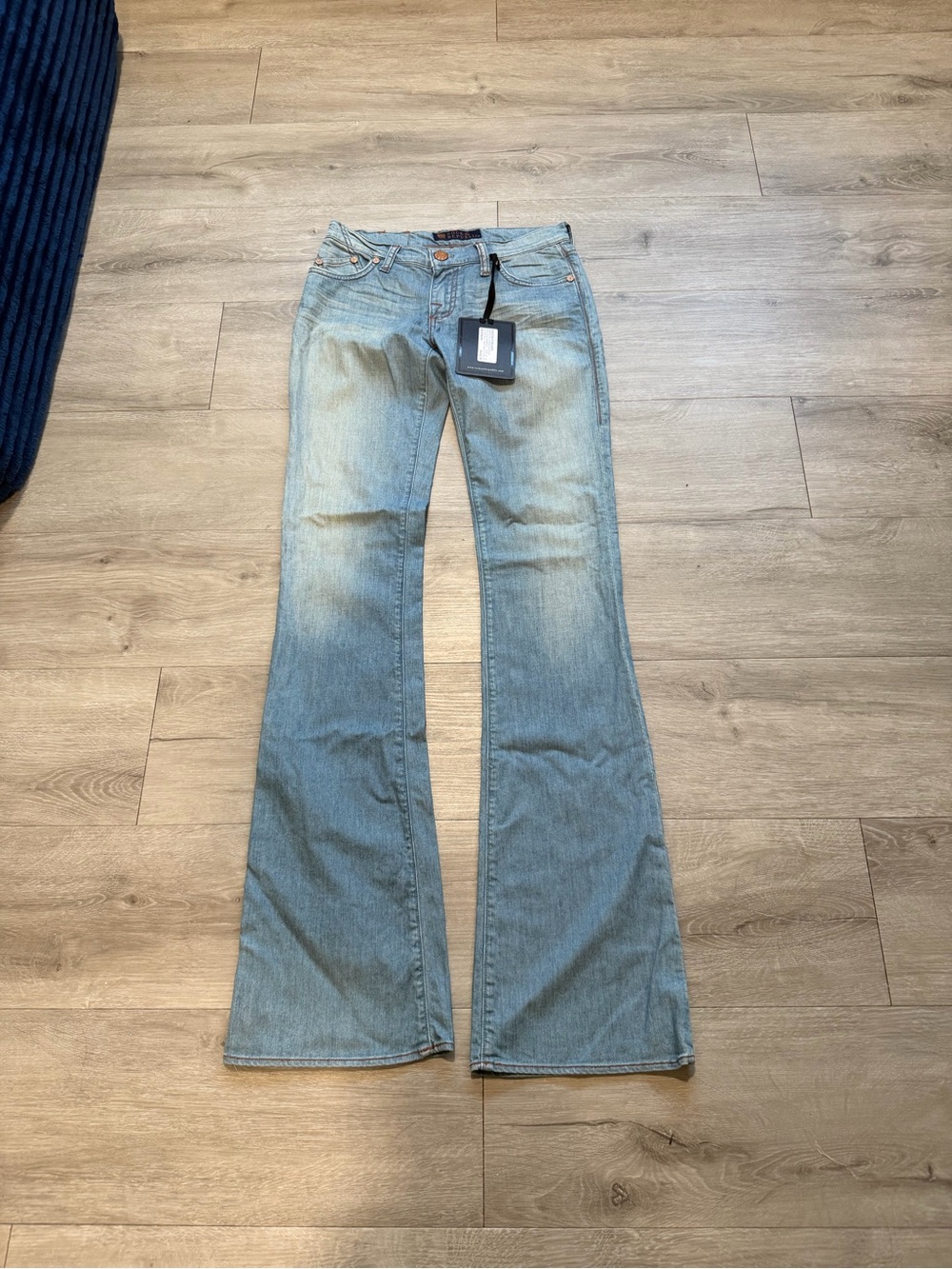 Light Wash Flared Women’s Jeans - rock and republic Kasandra bootcut sz 25